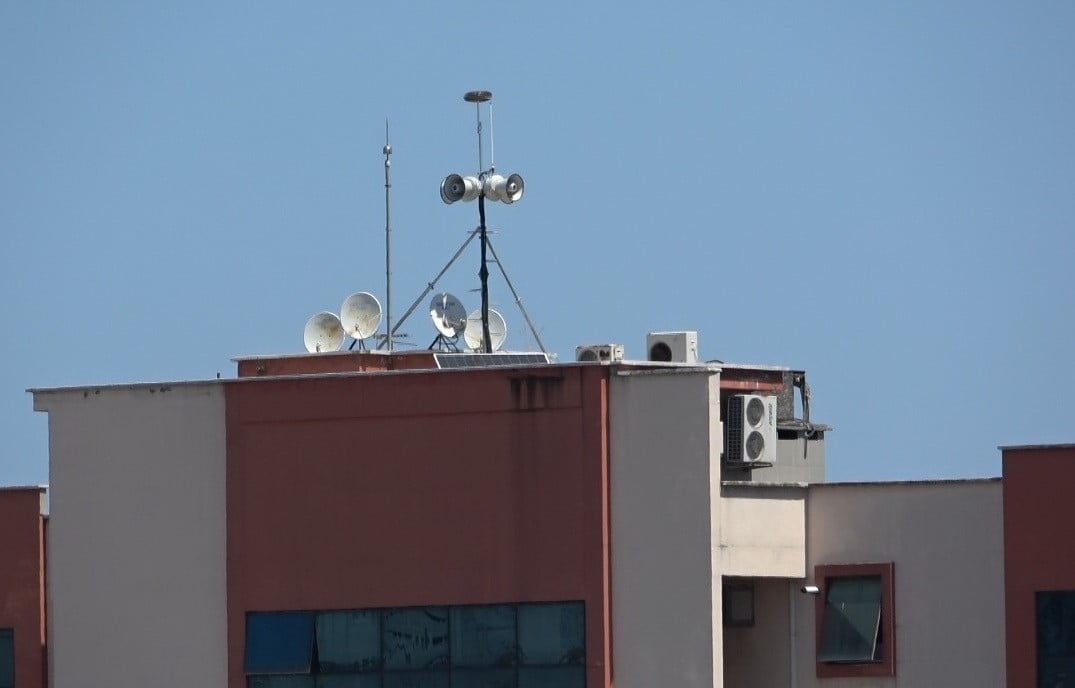 SAMSUN'DA KURULAN İKAZ VE ALARM SİSTEMİNİN TEST YAYINI GERÇEKLEŞTİRİLDİ.