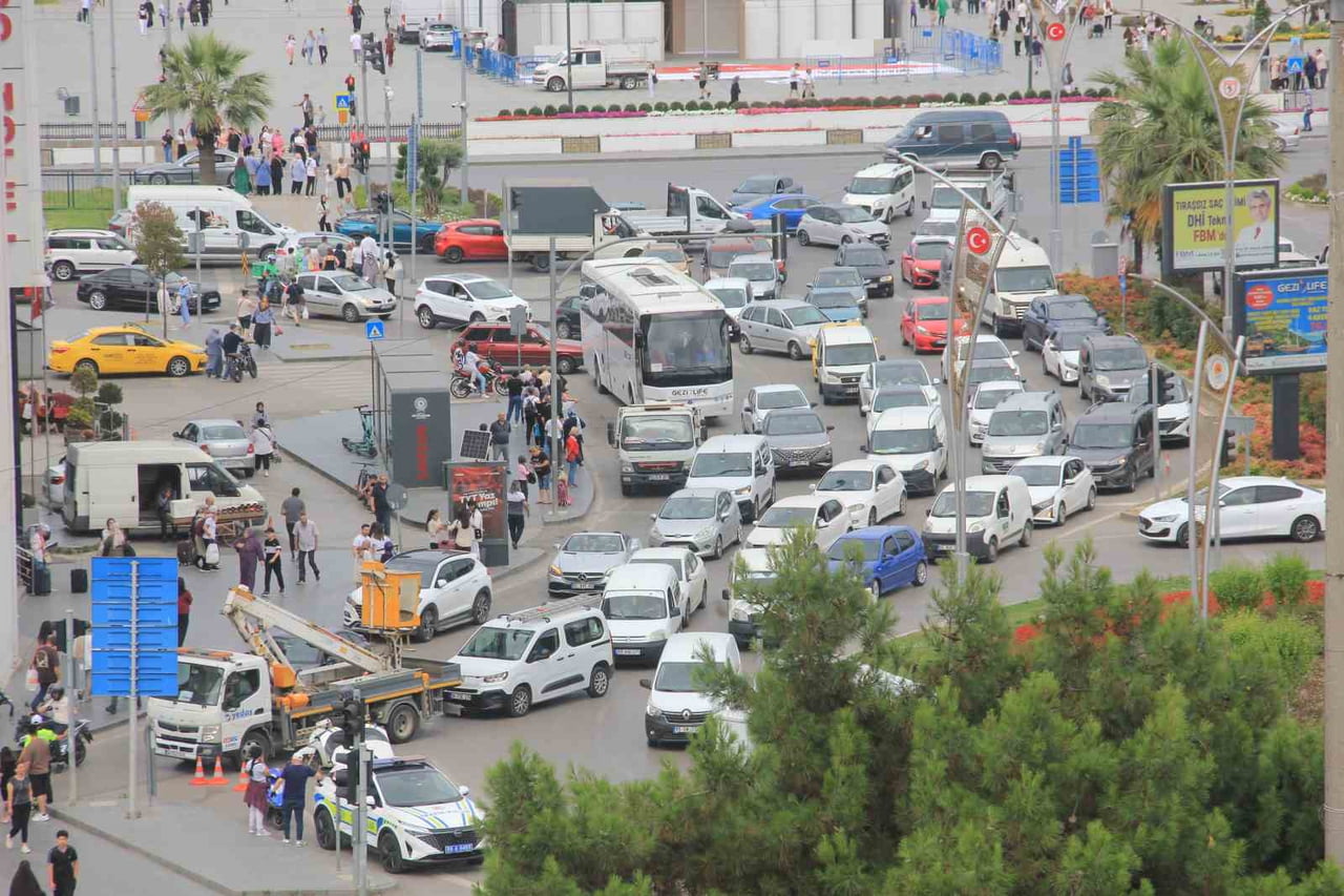 SAMSUN'DA TRAFİĞE KAYITLI MOTORLU KARA TAŞITI SAYISI, 2026 YILI HAZİRAN AYI SONU İTİBARIYLA GEÇEN...