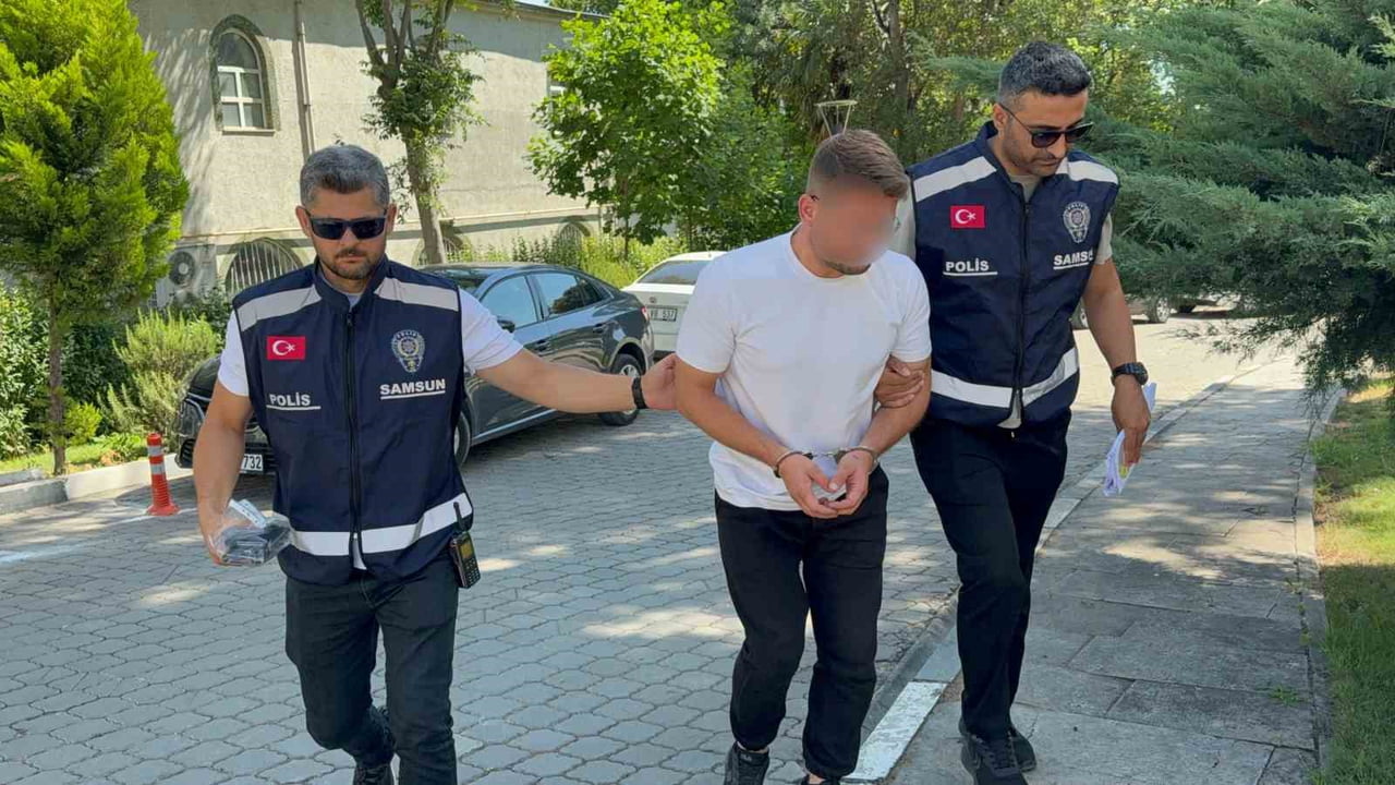 SAMSUN'UN ATAKUM İLÇESİNDE EŞİNE WHATSAPP ÜZERİNDEN SİLAH FOTOĞRAFI GÖNDEREREK KENDİSİNİ VE...