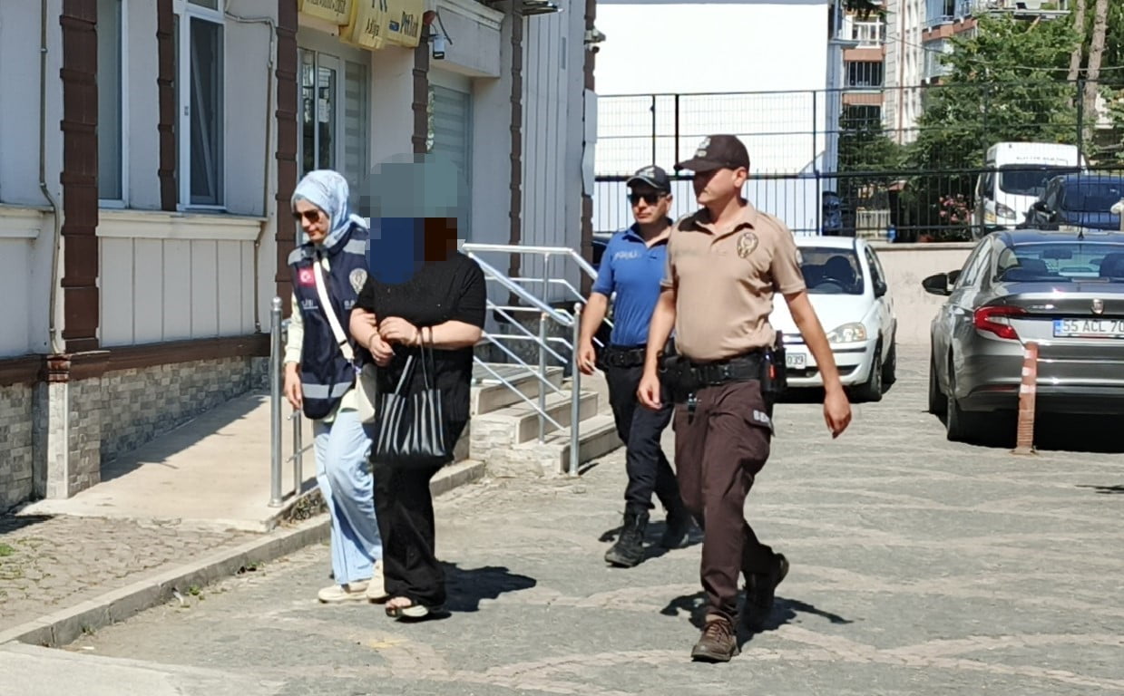 SAMSUN'UN BAFRA İLÇESİNDE 4. KATTAKİ BİR DAİRENİN PENCERESİNDEN DÜŞEREK AĞIR YARALANAN VE...