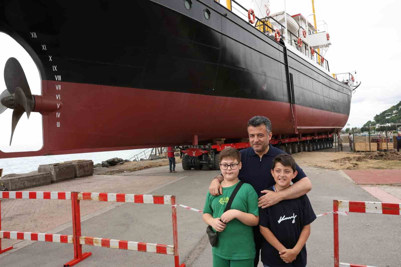 SAMSUN BÜYÜKŞEHİR BELEDİYE BAŞKANI HALİT DOĞAN, BANDIRMA VAPURU MÜZESİ'NİN YARIN KARADAN...