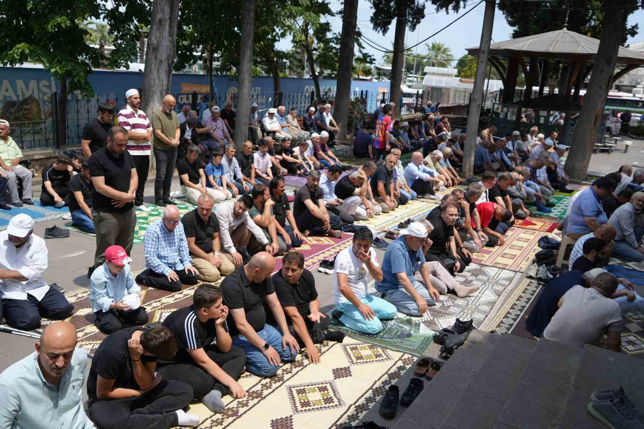 SAMSUN’DA, 15 TEMMUZ DEMOKRASİ VE MİLLİ BİRLİK GÜNÜ ETKİNLİKLERİ KAPSAMINDA BÜYÜK CAMİ’DE MEVLİD-İ...
