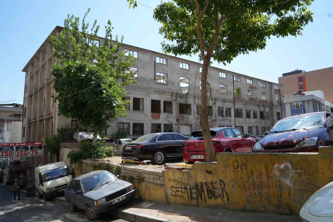 SAMSUN’DA DAHA ÖNCE ALINAN ‘RİSKLİ VE METRUK YAPI’ KARARLARI MAHKEME TARAFINDAN İPTAL EDİLEN...