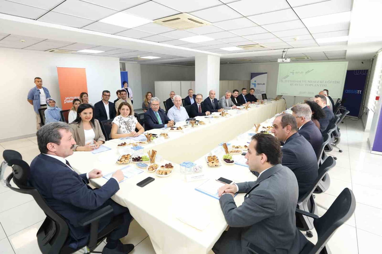 SAMSUN’DA GENÇ İSTİHDAMI VE İŞ GÜCÜ EĞİTİM PLANI MASAYA YATIRILDI