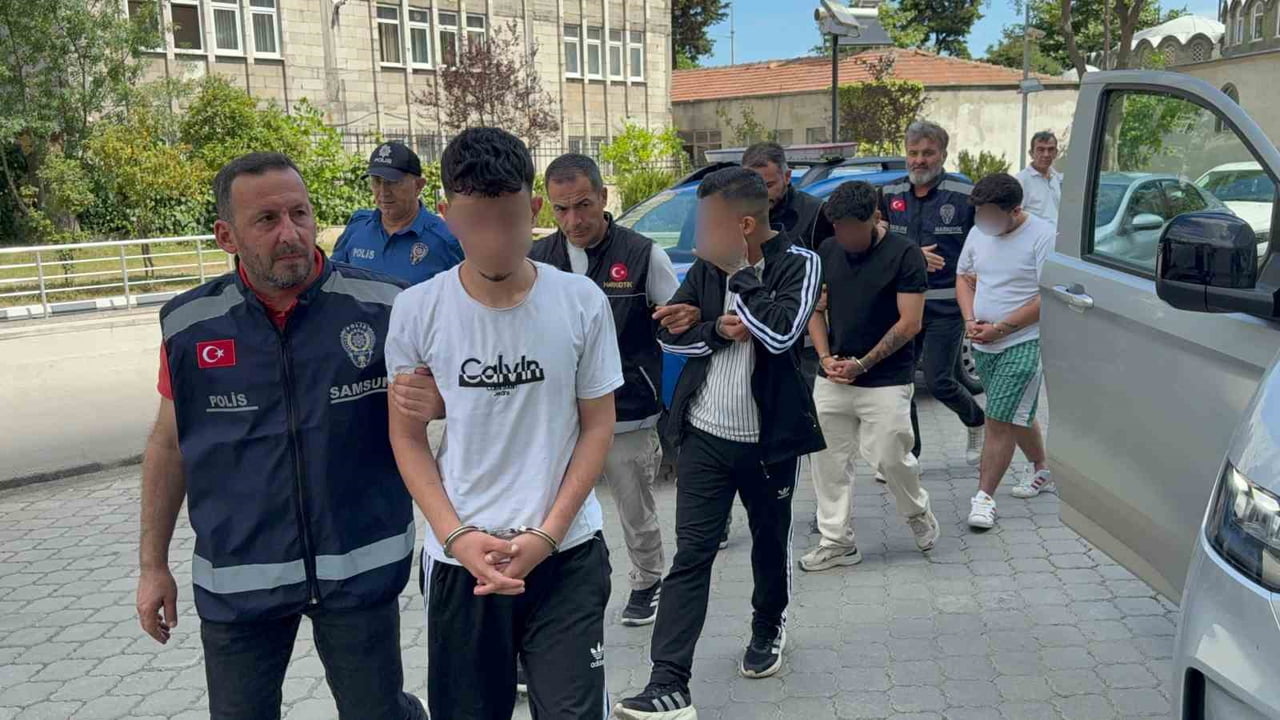 SAMSUN’DA NARKOTİK POLİSİNİN UYUŞTURUCU TİCARETİNE YÖNELİK DÜZENLEDİĞİ 2 AYRI OPERASYONDA...