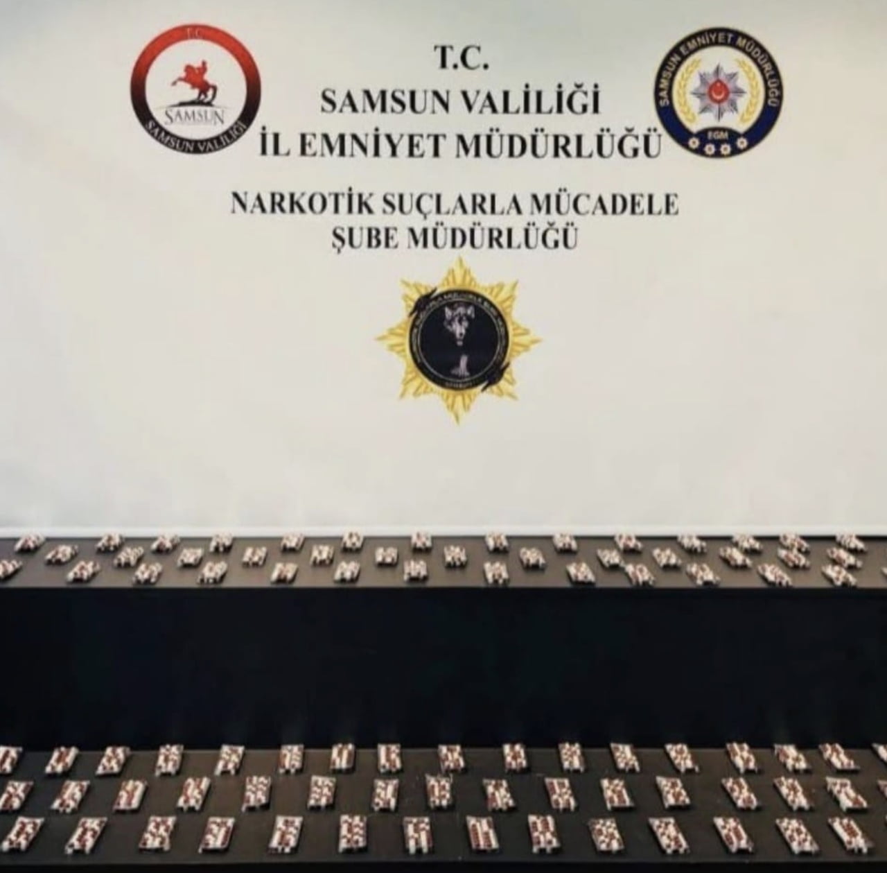 SAMSUN’DA POLİS EKİPLERİNCE 4 İLÇEDE DÜZENLENEN UYUŞTURUCU OPERASYONLARINDA BİNLERCE SENTETİK...
