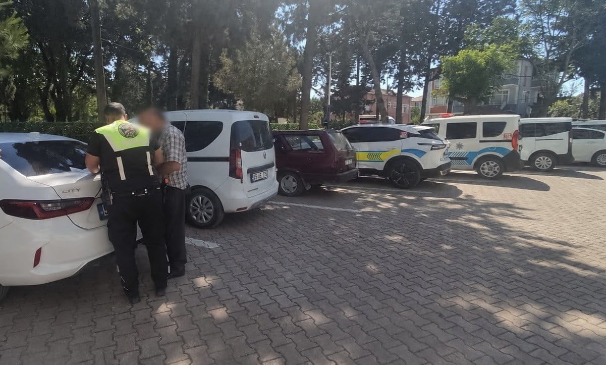 SAMSUN’UN ALAÇAM İLÇESİNDE POLİS EKİPLERİNİN GERÇEKLEŞTİRDİĞİ DENETİMLERDE KORSAN TAŞIMACILIK...