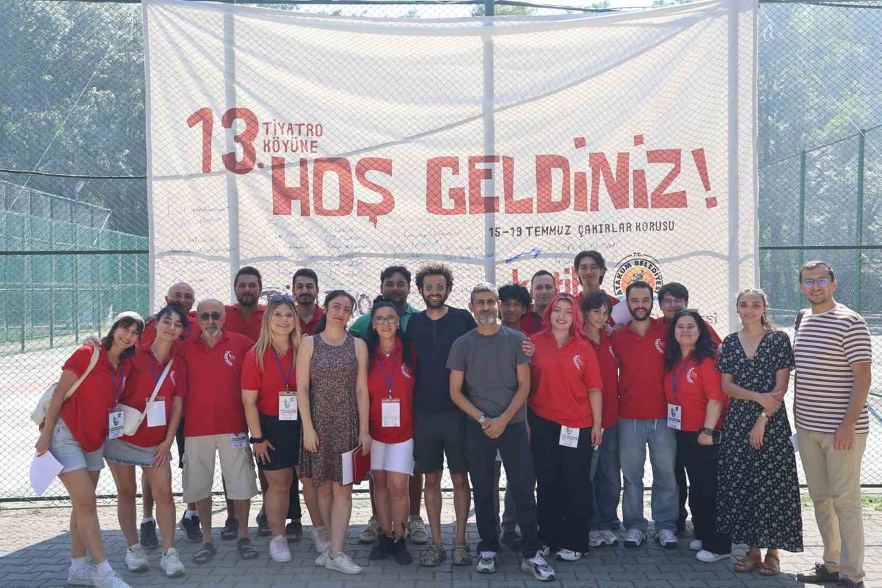 SAMSUN’UN ATAKUM BELEDİYESİ VE KATİB İŞ BİRLİĞİNDE GELENEKSEL OLARAK DÜZENLENEN TİYATRO KÖYÜ BU...