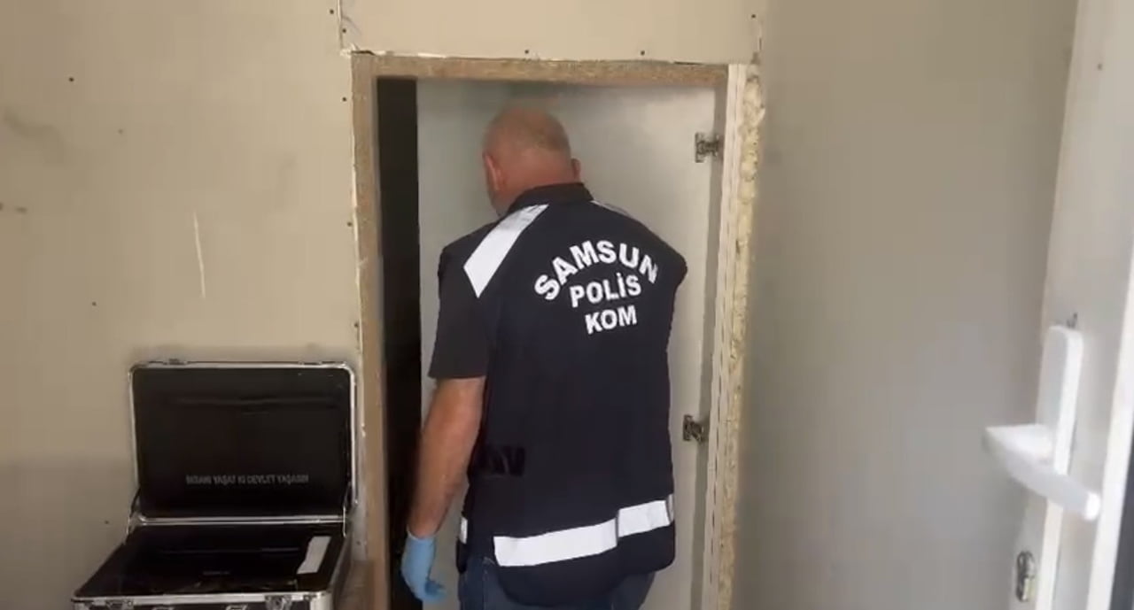 SAMSUN’UN İLKADIM İLÇESİNDE POLİS EKİPLERİNCE DÜZENLENEN KAÇAKÇILIK OPERASYONUNDA 20 BİN ADET...