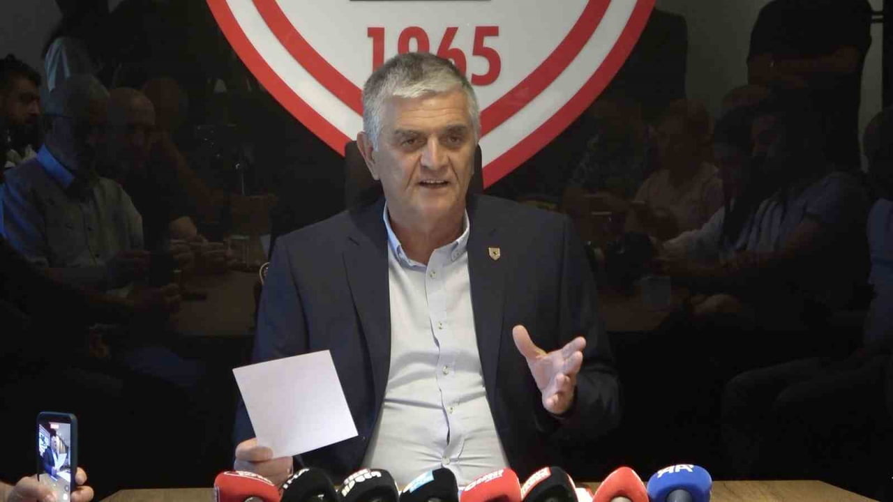 SAMSUNSPOR BASIN SÖZCÜSÜ SUAT ÇAKIR, İKİ TRANSFERDE SONA YAKLAŞILDIĞINI SÖYLERKEN, RİCK VAN...
