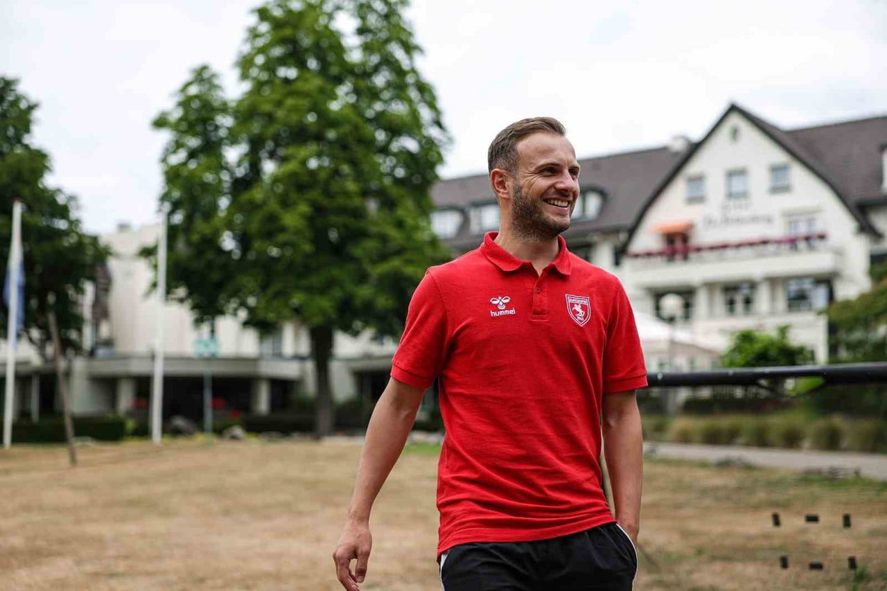 SAMSUNSPOR’UN ORTA SAHA OYUNCUSU CELİL YÜKSEL, HOLLANDA KAMPINDA YENİ SEZON HAZIRLIKLARINI...
