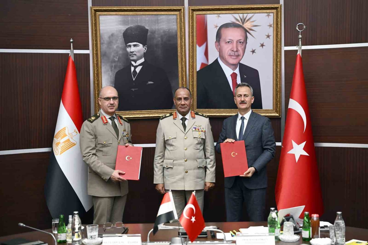 SAVUNMA SANAYYİ BAŞKANI HALUK GÖRGÜN, MISIR ARAP CUMHURİYETİ SAVUNMA VE ASKERİ ÜRETİM BAKANI...
