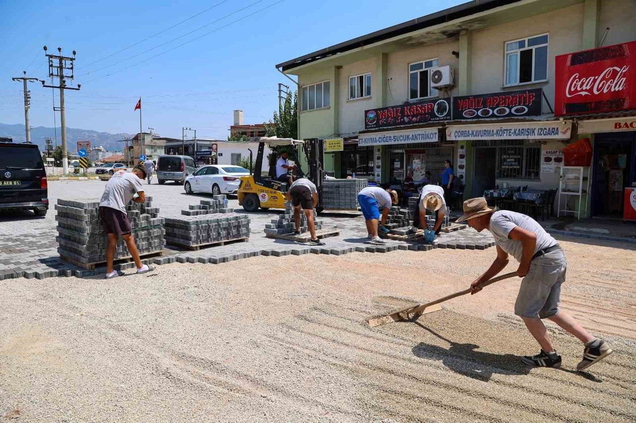 ŞEHİR HASTANESİ YOLUNA PARKE TAŞI ÇALIŞMASI