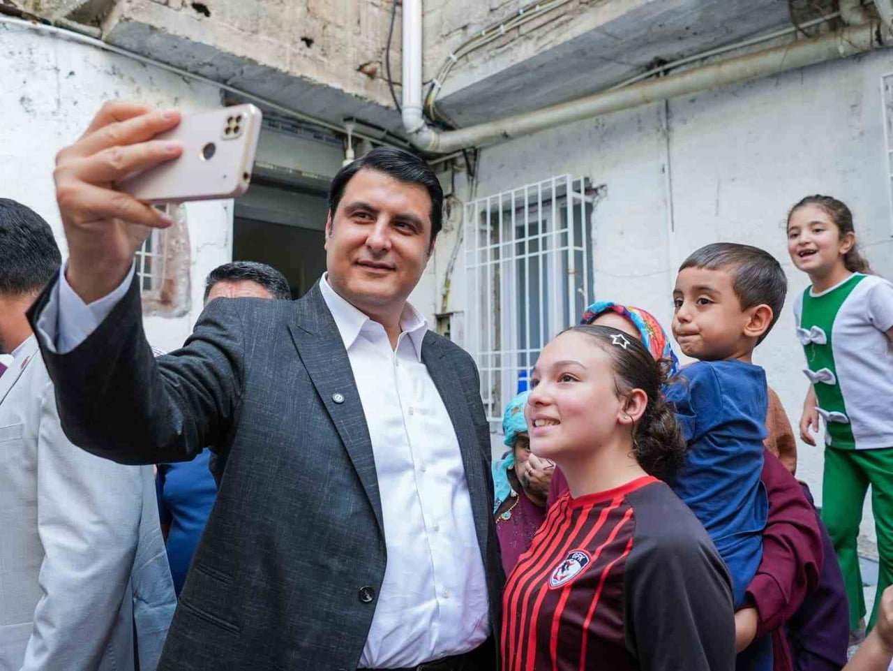 ŞEHİTKAMİL BELEDİYE BAŞKANI UMUT YILMAZ, MERVEŞEHİR, EYÜPSULTAN VE KARACAOĞLAN MAHALLELERİNİ...