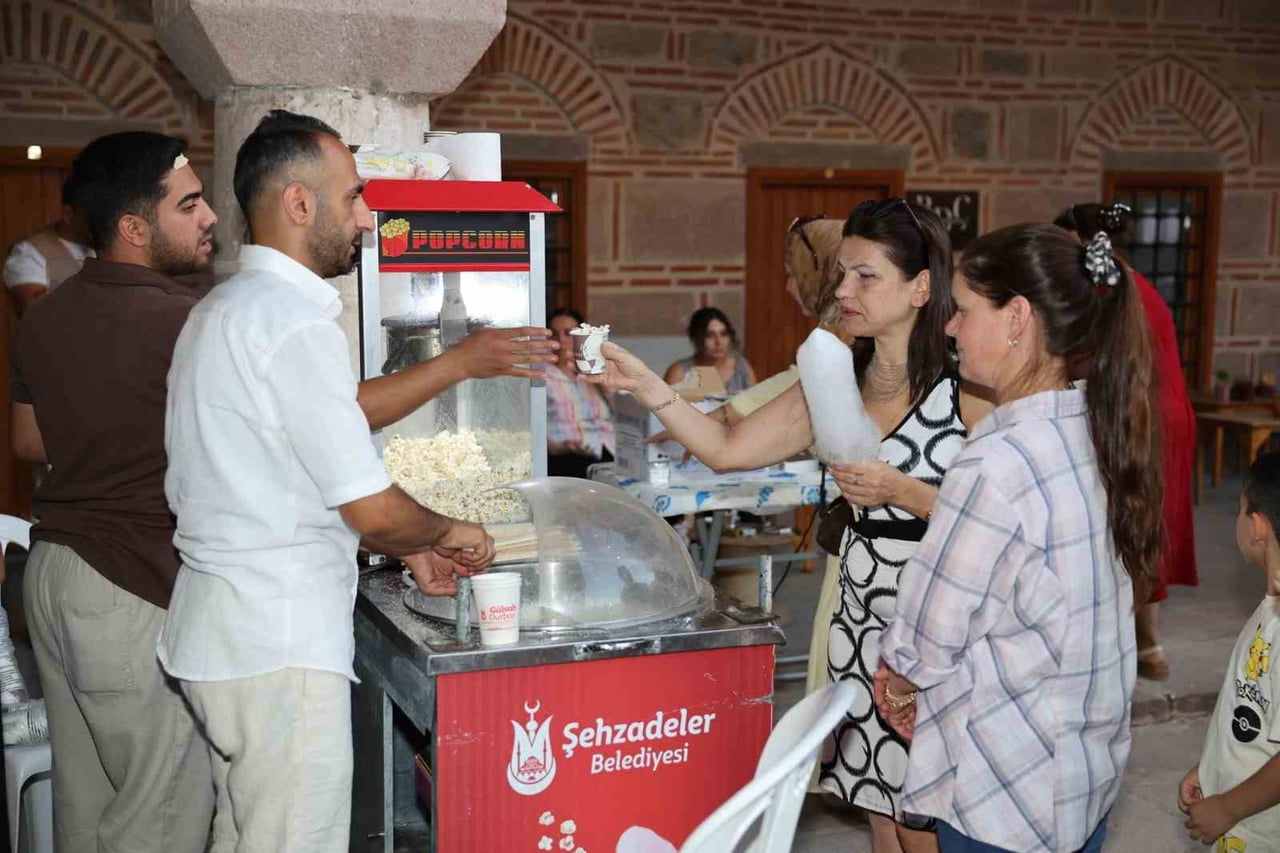 ŞEHZADELER BELEDİYESİ TARAFINDAN MERKEZ MAHALLELERDE YAŞAYAN KADINLARA YÖNELİK DÜZENLENEN KADINLAR...