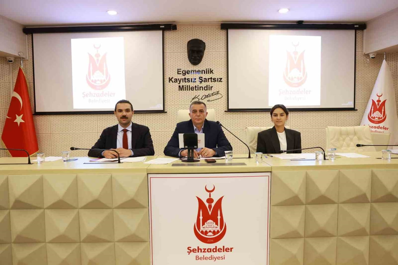 ŞEHZADELER BELEDİYESİ TEMMUZ AYI MECLİS TOPLANTISI'NDA 33 GÜNDEM MADDESİ GÖRÜŞÜLEREK KARARA...