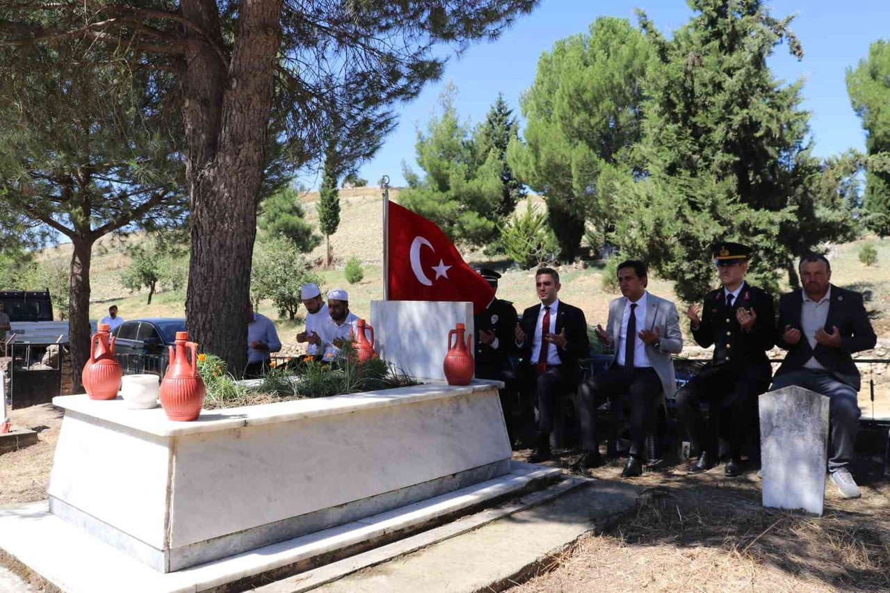 SELENDİ'DEKİ PROGRAMLARA KAYMAKAM MÜCAHİT ENES YILDIZ, BELEDİYE BAŞKANI MURAT DABAN, İLÇE...