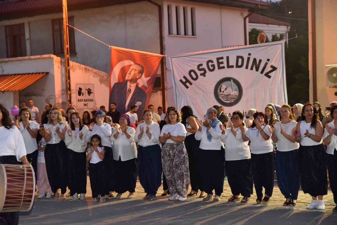 SEYİTGAZİLİLER DERNEĞİ TARAFINDAN DÜZENLENEN ŞALVAR GECESİ, YOĞUN KATILIM VE BÜYÜK COŞKUYLA...