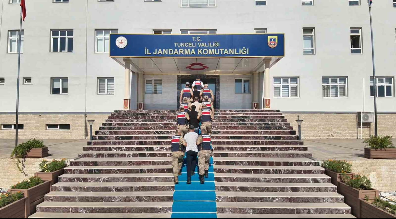 SİBER DOLANDIRICILIK OPERASYONUNDA 11 ŞÜPHELİ TUTUKLANDI.