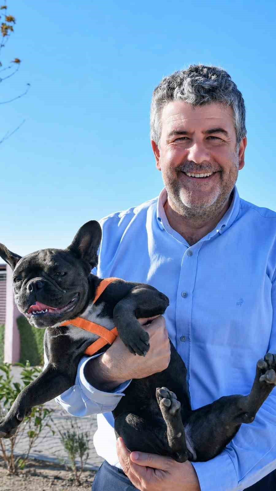ŞİDDET GÖREN KÖPEĞİ BAŞKAN MESUT AKBIYIK SAHİPLENDİ