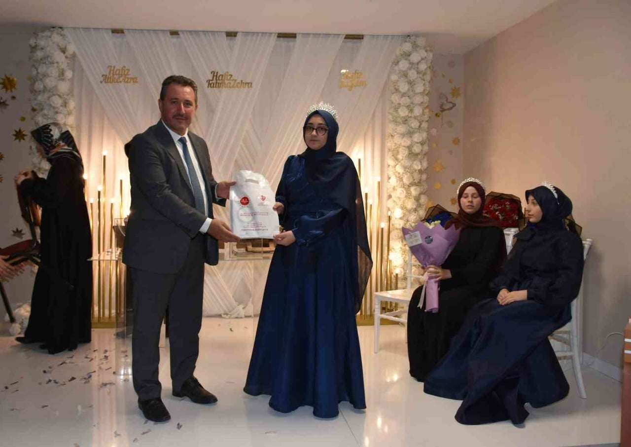 ŞİFA KUR’AN KURSU’NDA HAFIZLIK SEVİNCİ YAŞANDI