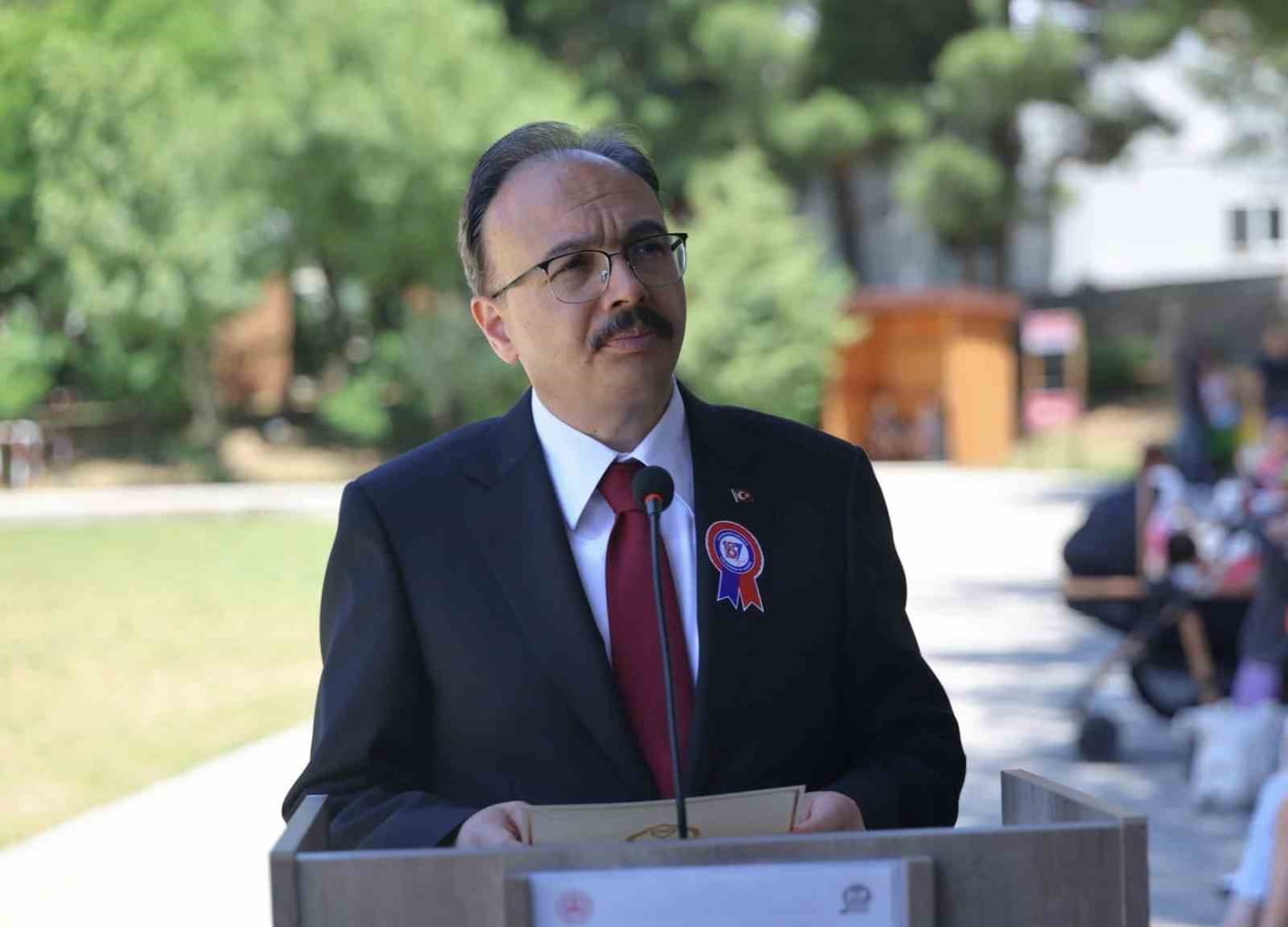 SİİRT VALİSİ VE BELEDİYE BAŞKAN VEKİLİ DR. KEMAL KIZILKAYA'NIN BABASI MEHMET KAMİL KIZILKAYA...