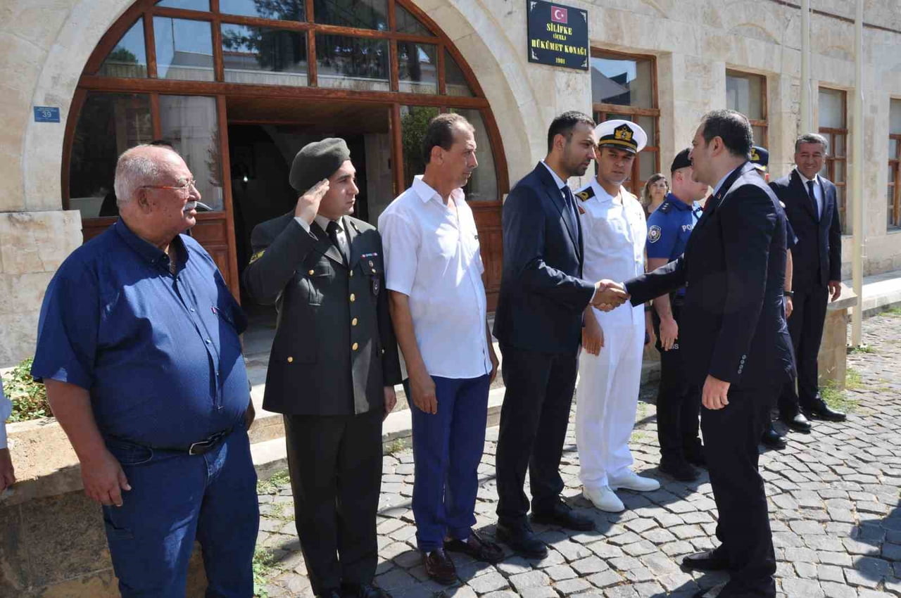 SİLİFKE KAYMAKAMLIĞI’NDA YENİ DÖNEM: KAYMAKAM EYÜP FIRAT GÖREVE BAŞLADI
