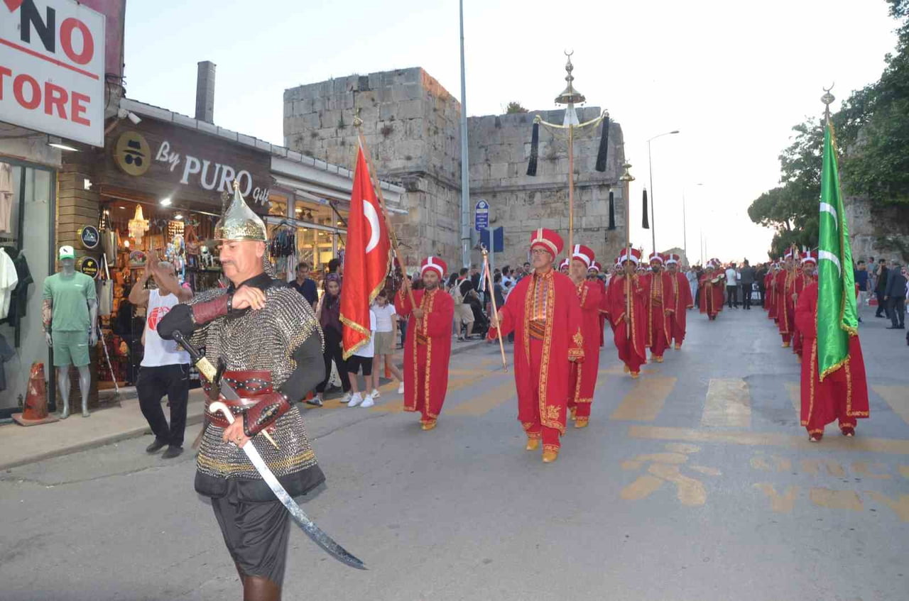 SİNOP'TA 15 TEMMUZ DEMOKRASİ VE MİLLİ BİRLİK GÜNÜ KAPSAMINDA MEHTER TAKIMI EŞLİĞİNDE YÜRÜYÜŞ...