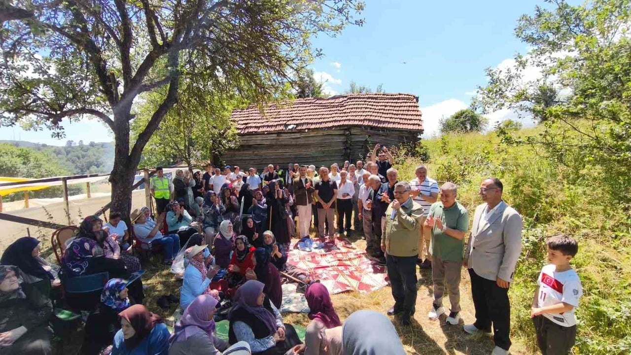 SİNOP'UN BOYABAT İLÇESİNE BAĞLI KURTLU KÖYÜNDE ASIRLARDIR SÜRDÜRÜLEN YAĞMUR VE ŞÜKÜR DUASI...