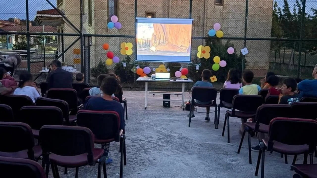 SİNOP AİLE VE SOSYAL HİZMETLER İL MÜDÜRLÜĞÜ BÜNYESİNDE HİZMET VEREN ÇOCUK EVLERİ SİTESİ MÜDÜRLÜĞÜ...