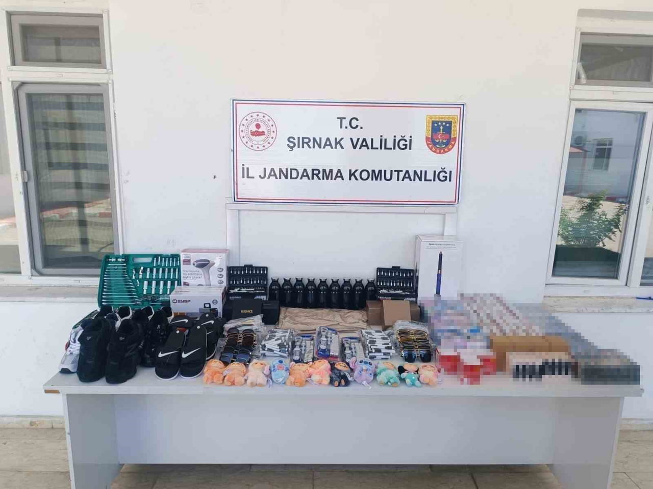 ŞIRNAK'TA İL JANDARMA KOMUTANLIĞI EKİPLERİNİN SON BİR HAFTADA DÜZENLEDİĞİ KAÇAKÇILIK...