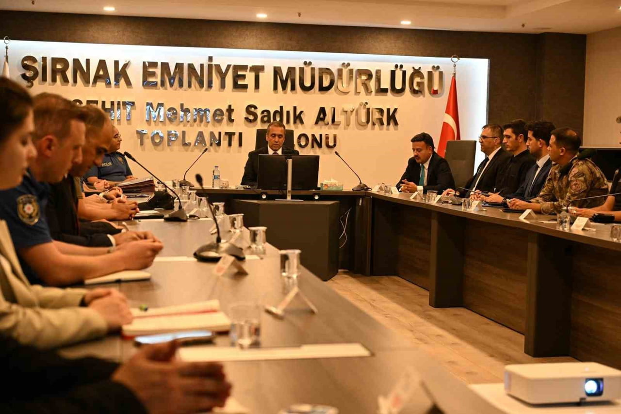 ŞIRNAK İL EMNİYET MÜDÜRÜ VOLKAN SAZAK BAŞKANLIĞINDA GERÇEKLEŞTİRİLEN KAPSAMLI GÜVENLİK...