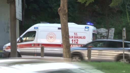 Şişli’de yol kenarındaki yeşil alanda erkek cesedi bulundu