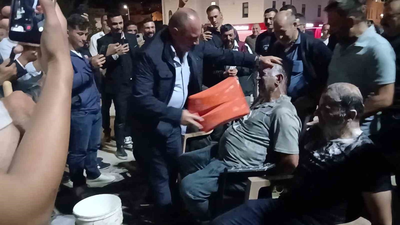 SİVAS’IN ALTINYAYLA İLÇESİNDE DÜĞÜNLERDE YAPILAN GELENEKLER UZUN YILLARDIR DEVAM EDİYOR. DÜĞÜNE...