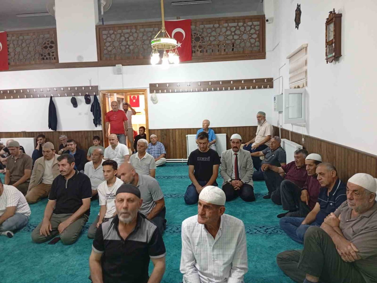 SİVAS’TA SEVİLEN CAMİ İMAM HATİBİNİN UYGULAMAYA KOYDUĞU ‘TÖVBE İSTİĞFAR BULUŞMALARI’ İLE SON 10...