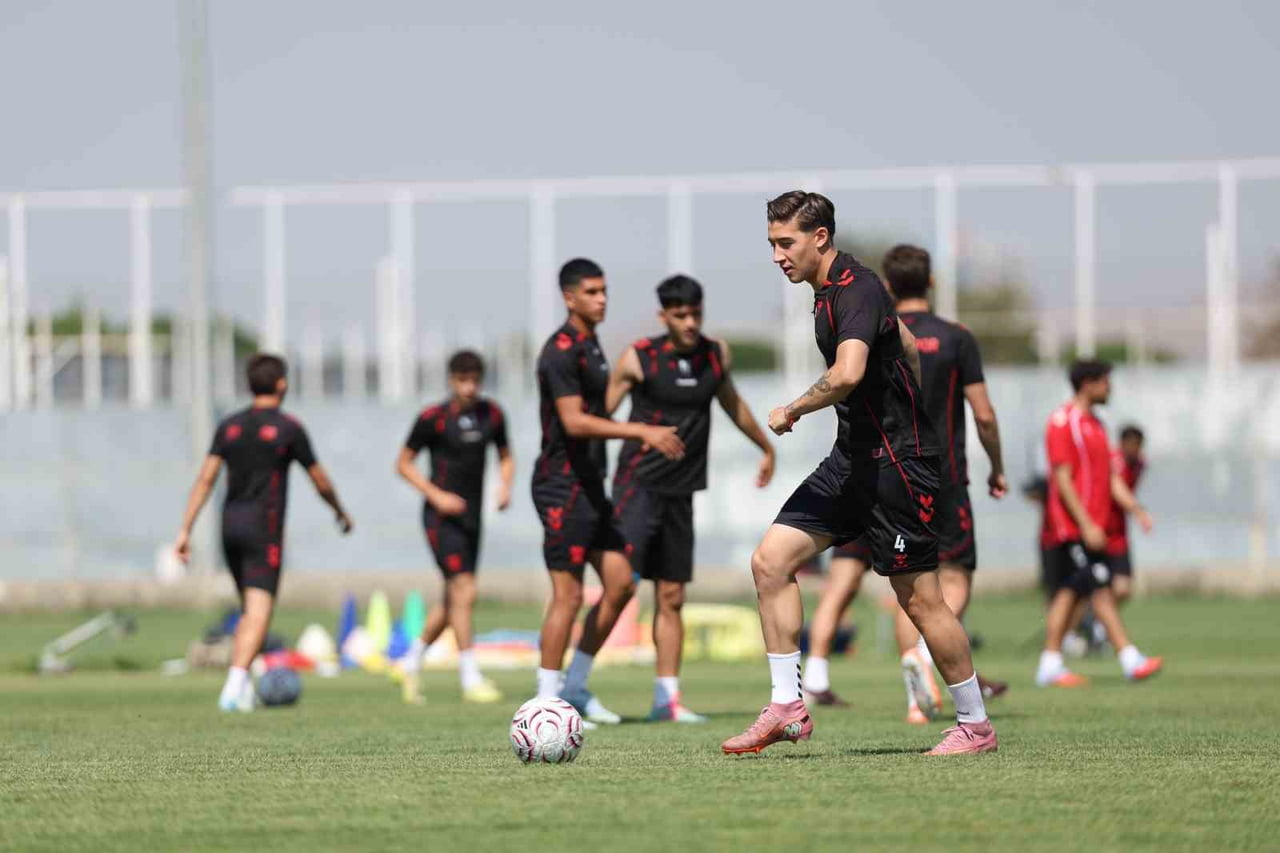SİVASSPOR, 2026-2027 SEZONU HAZIRLIKLARI KAPSAMINDA KULÜP TESİSLERİNDE GERÇEKLEŞTİRDİĞİ SABAH...