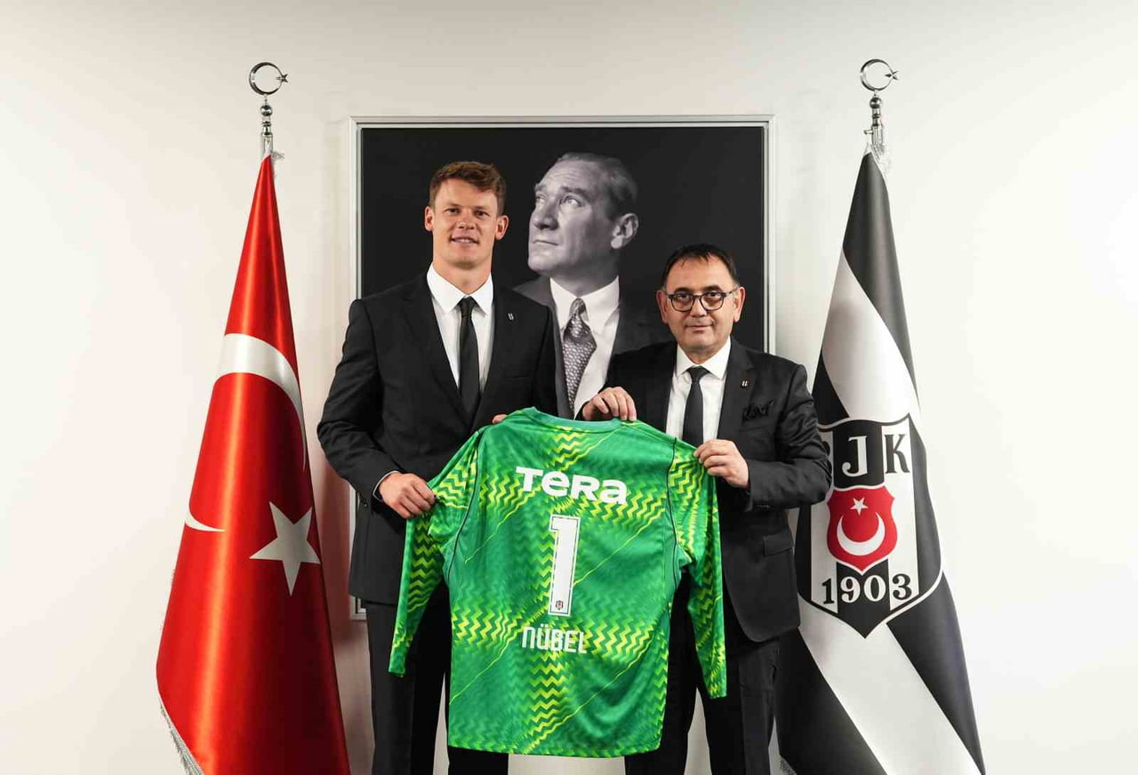 SİYAH-BEYAZLILARDAN TRANSFERLE İLGİLİ YAPILAN AÇIKLAMADA, "NİHAİ TRANSFERİ HUSUSUNDA BAYERN MÜNİH...