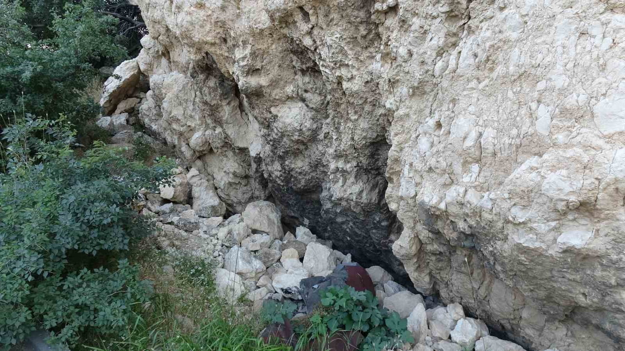 SORUŞTURMA KAPSAMINDA, BİN 250 RAKIMDAKİ MAĞARADA İNSAN KEMİKLERİ BULUNDU