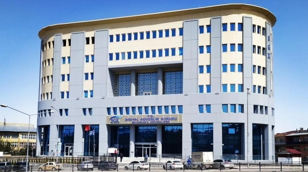 SOSYAL GÜVENLİK KURUMU’NUN SON VERİLERİNE GÖRE; ERZURUM'DA AKTİF SİGORTALI SAYISI 184 BİN 311...