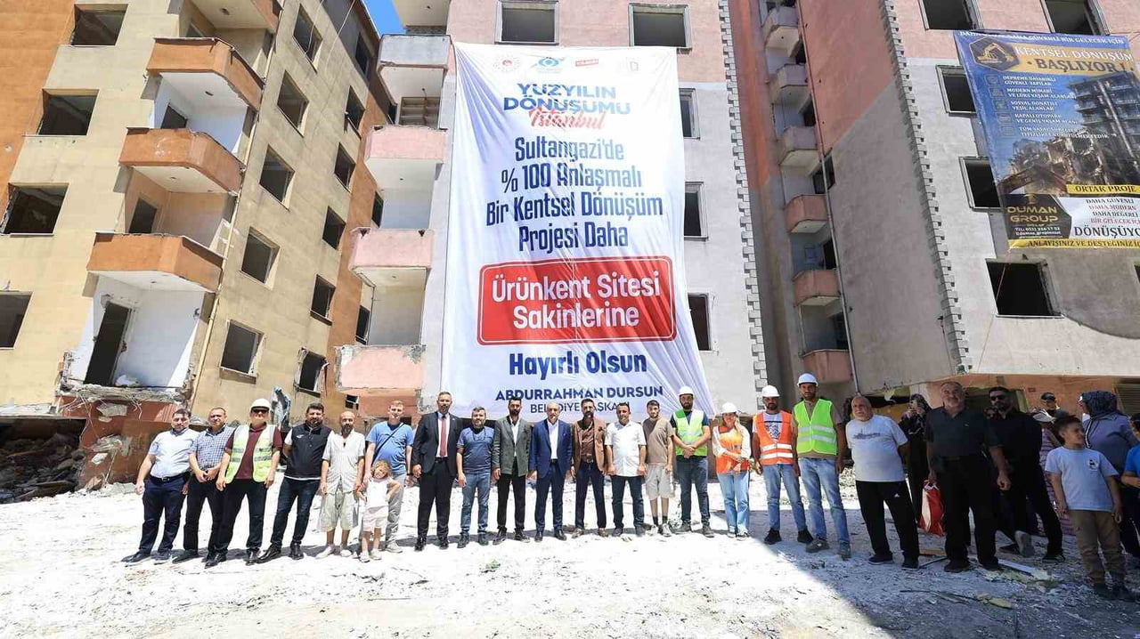 SULTANGAZİ BELEDİYESİ, KENTSEL DÖNÜŞÜM KAPSAMINDA YAPILACAK 144 KONUTLUK YERİN YAPIMI İÇİN ESKİ...