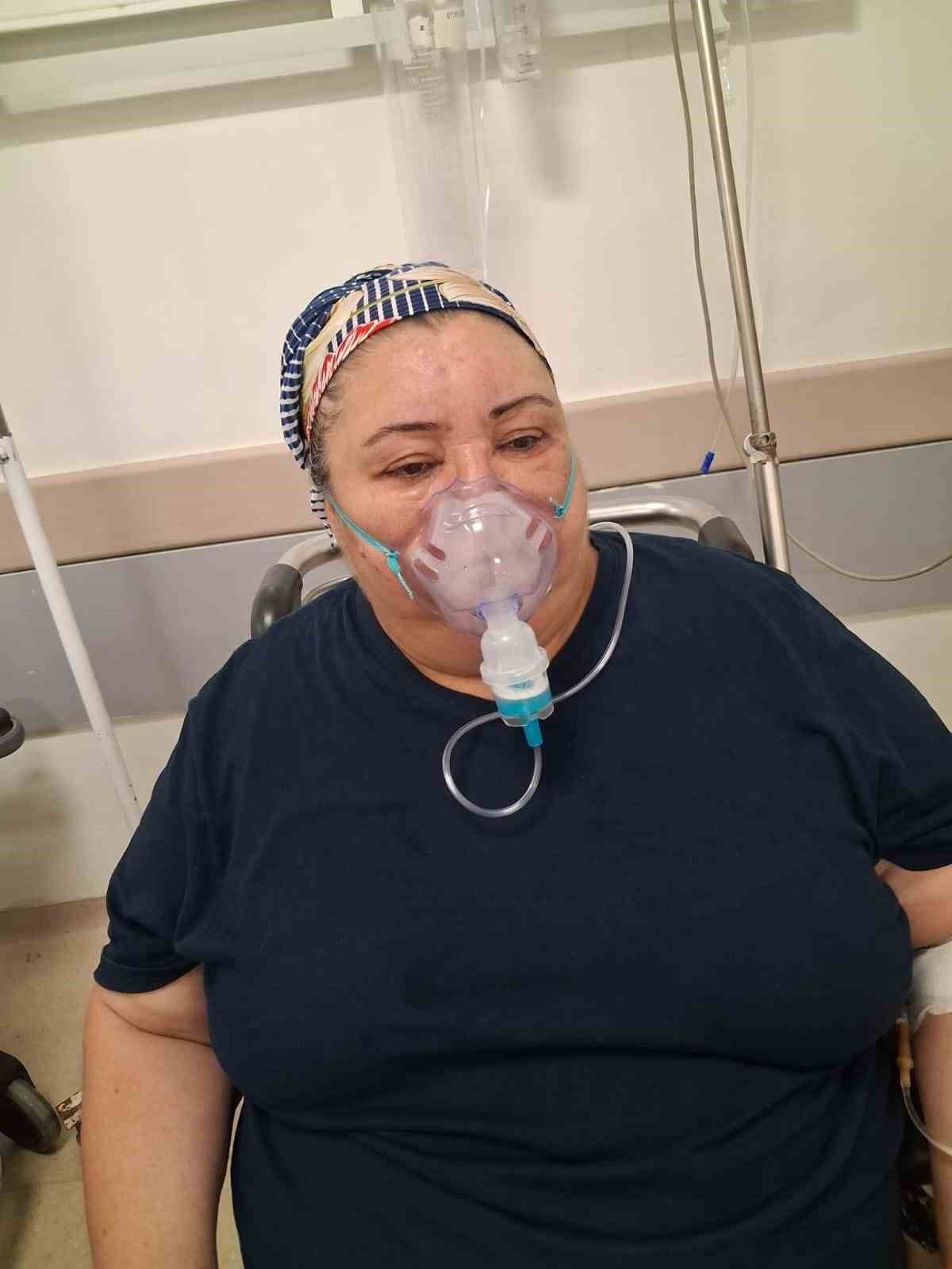 SUNA KARAMAN(50). MERSİN'İN TARSUS İLÇESİNDE TEDAVİ GÖREN BABA VE KIZI, 12 SAAT ARAYLA HAYATA...