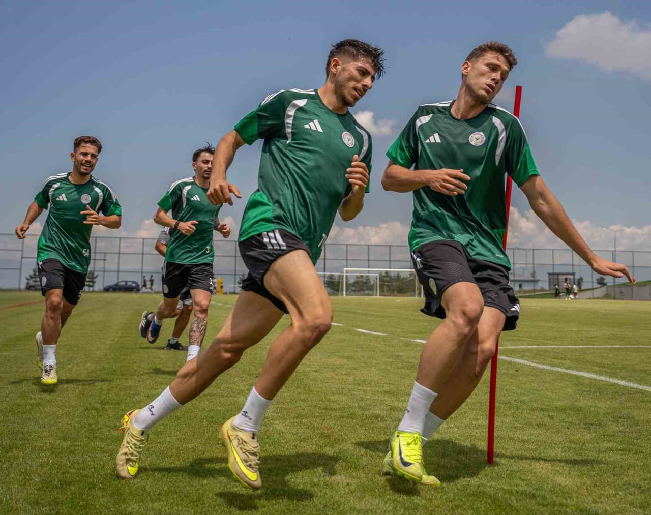 SÜPER LİG EKİBİ ÇAYKUR RİZESPOR, İKİNCİ ETAP KAMP ÇALIŞMALARINI ERZURUM'DA SÜRDÜRÜYOR.