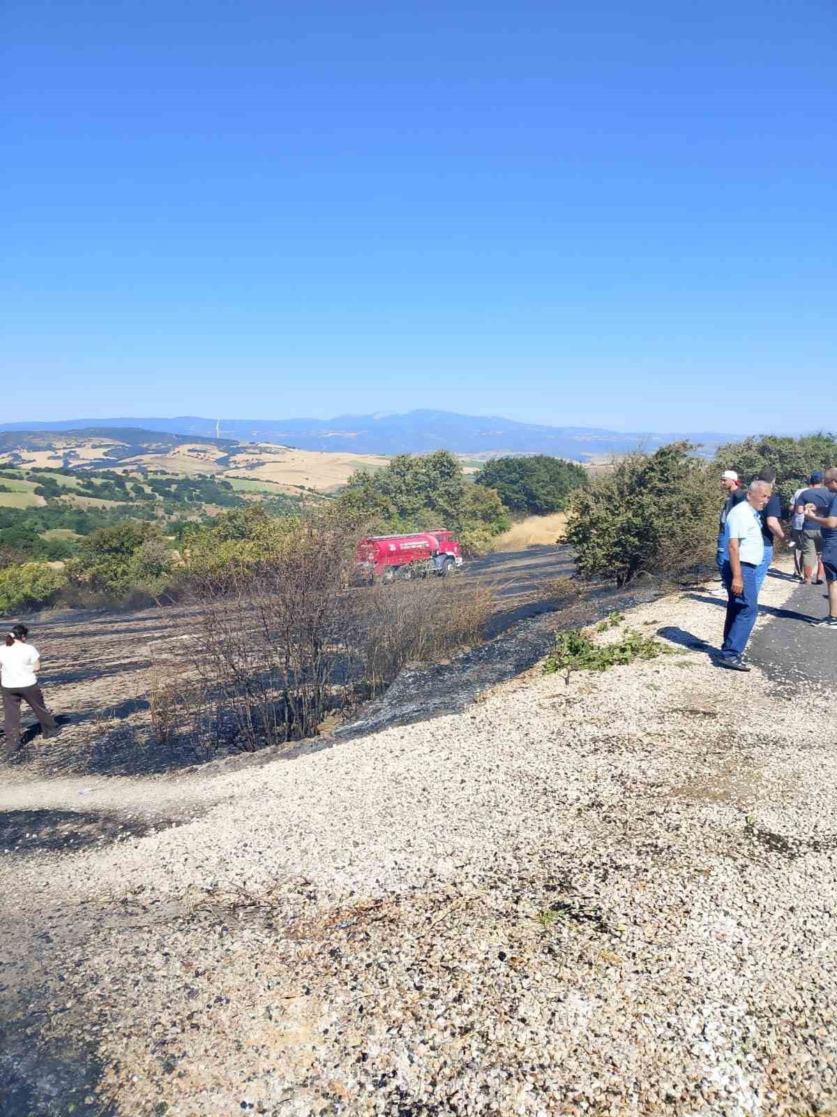 SUSURLUK'TA ARAZİ VE KORULUK ALANDA ÇIKAN YANGIN SÖNDÜRÜLDÜ