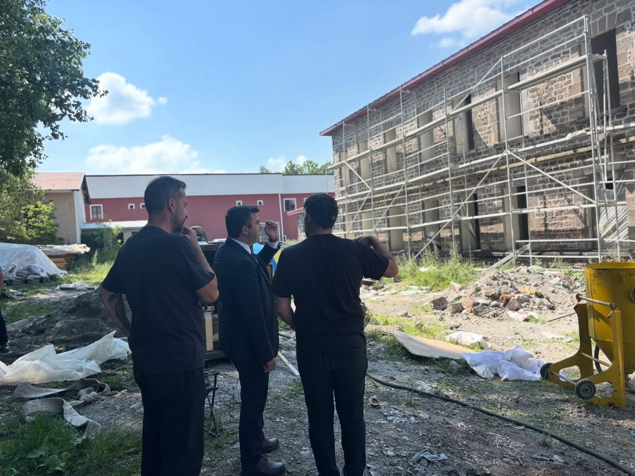 SUSUZ’DA YENİ HÜKÜMET KONAĞI RESTORASYONU SÜRÜYOR: KAYMAKAM ÖZTÜRK ÇALIŞMALARI YERİNDE...