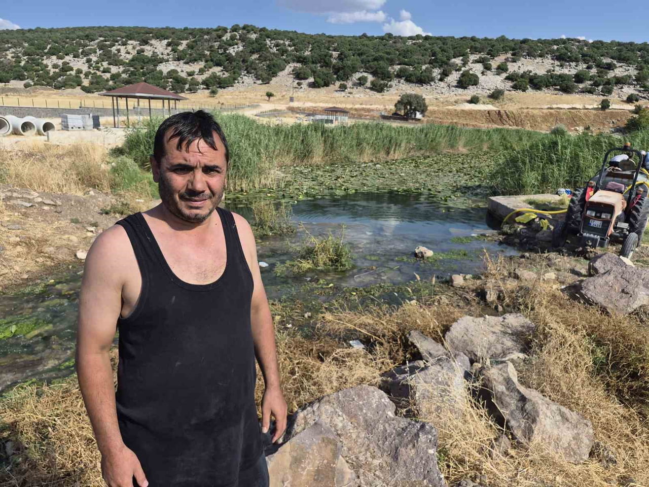 SUYA GİREN BİR VATANDAŞ, "GAZİANTEP’TE ARTAN SICAKLARDAN BUNALDIK VE ÇOCUKLARIMLA BİRLİKTE BURAYA...