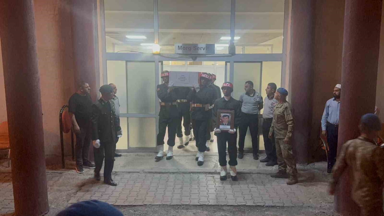 TABUTUN TÖREN ALANINA GETİRİLMESİ