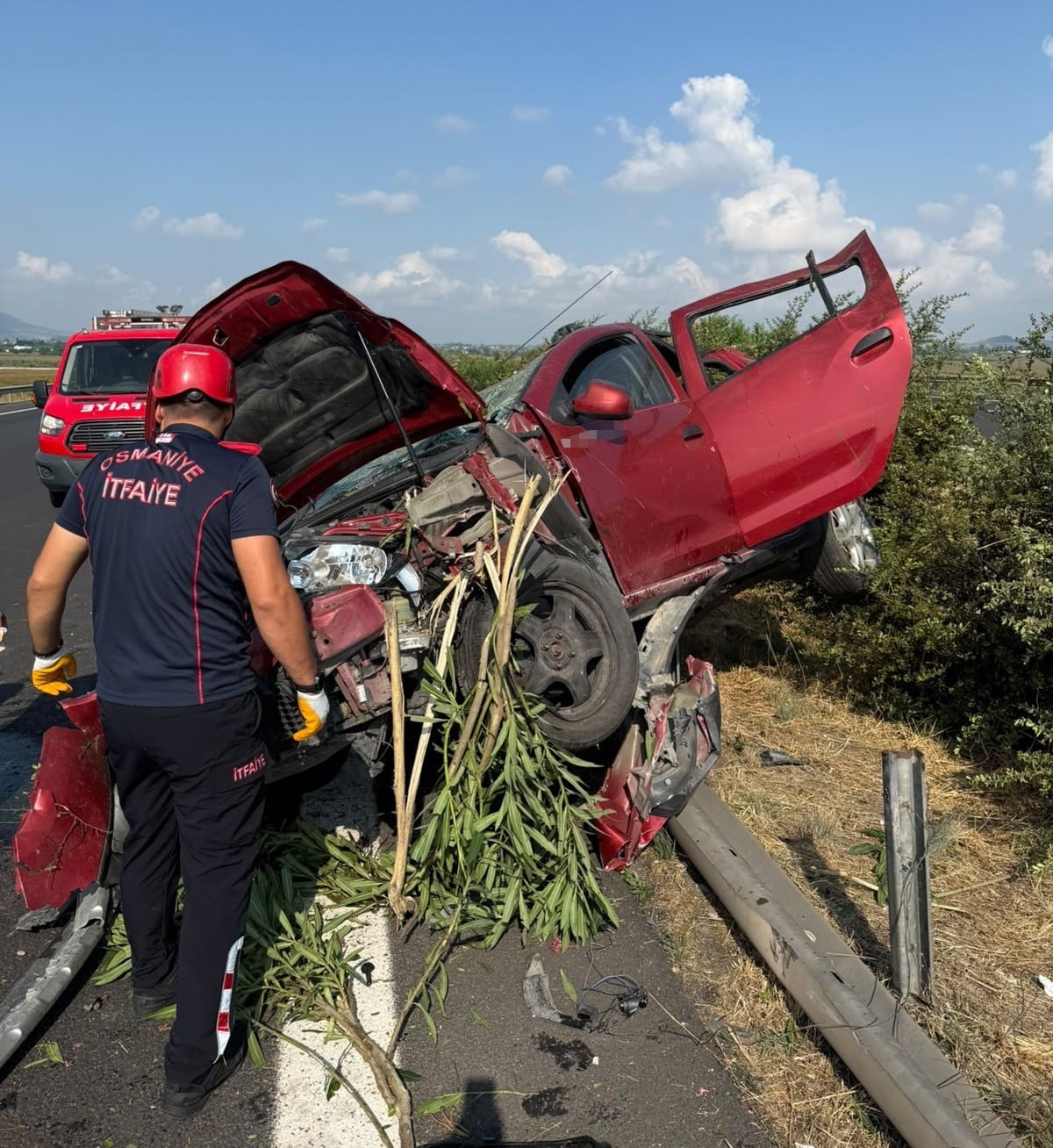 TAG OTOYOLU'NDA MEYDANA GELEN TRAFİK KAZASINDA 1'İ ÇOCUK 5 KİŞİ YARALANDI