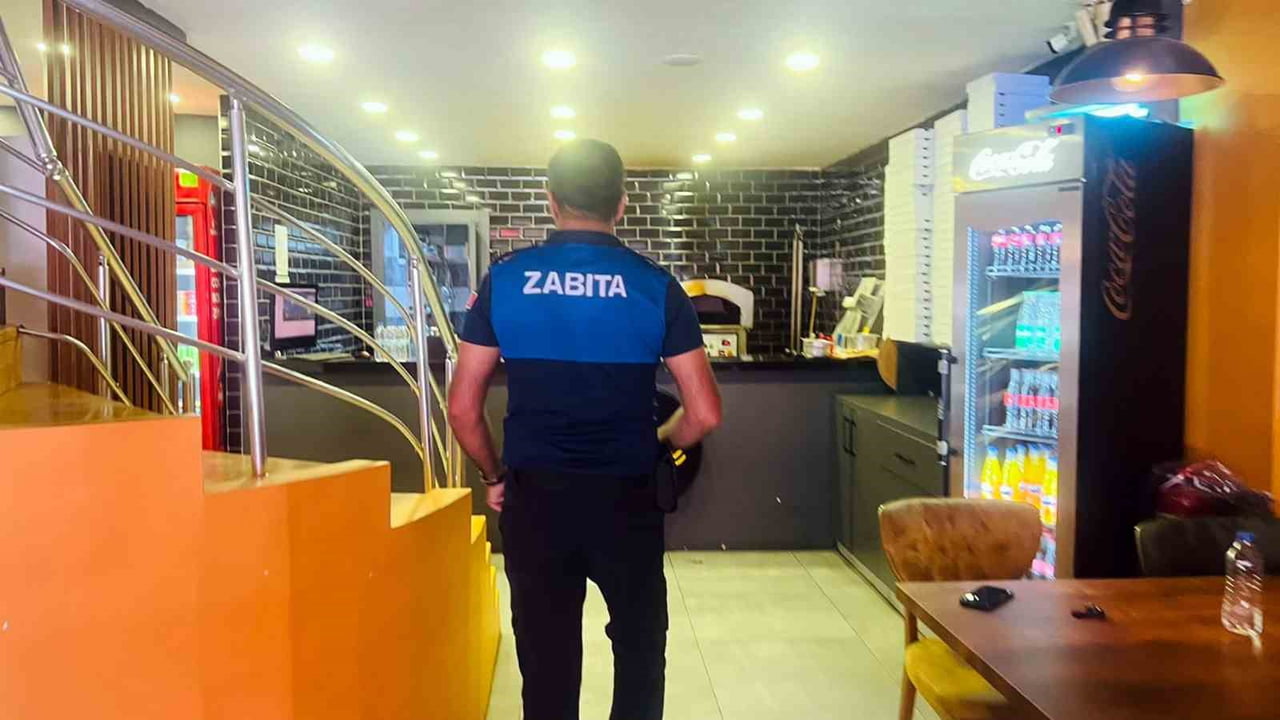 TALAS'TA İLÇE GENELİNDEKİ YEME İÇME MEKANLARINA YÖNELİK GERÇEKLEŞTİRİLEN DENETİMLERDE, BAŞTA...