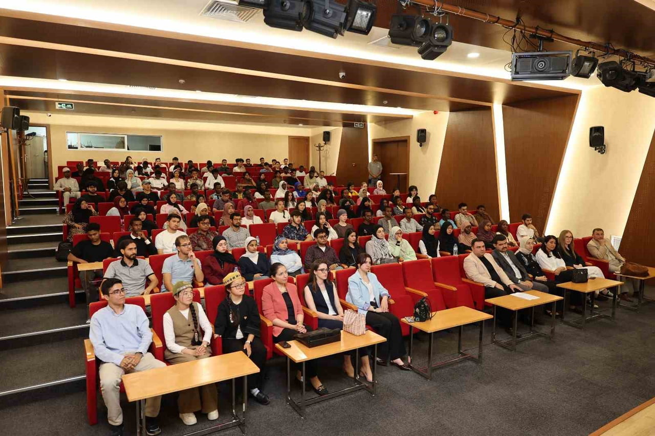 TALAS BELEDİYE BAŞKANI MUSTAFA YALÇIN; ERCİYES ÜNİVERSİTESİ KAŞGARLI MAHMUT TÜRKÇE ÖĞRETİMİ...