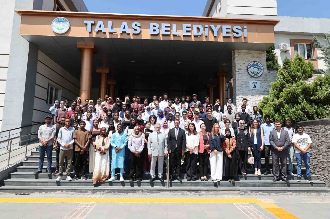 TALAS BELEDİYE BAŞKANI MUSTAFA YALÇIN; ERCİYES ÜNİVERSİTESİ KAŞGARLI MAHMUT TÜRKÇE ÖĞRETİMİ...